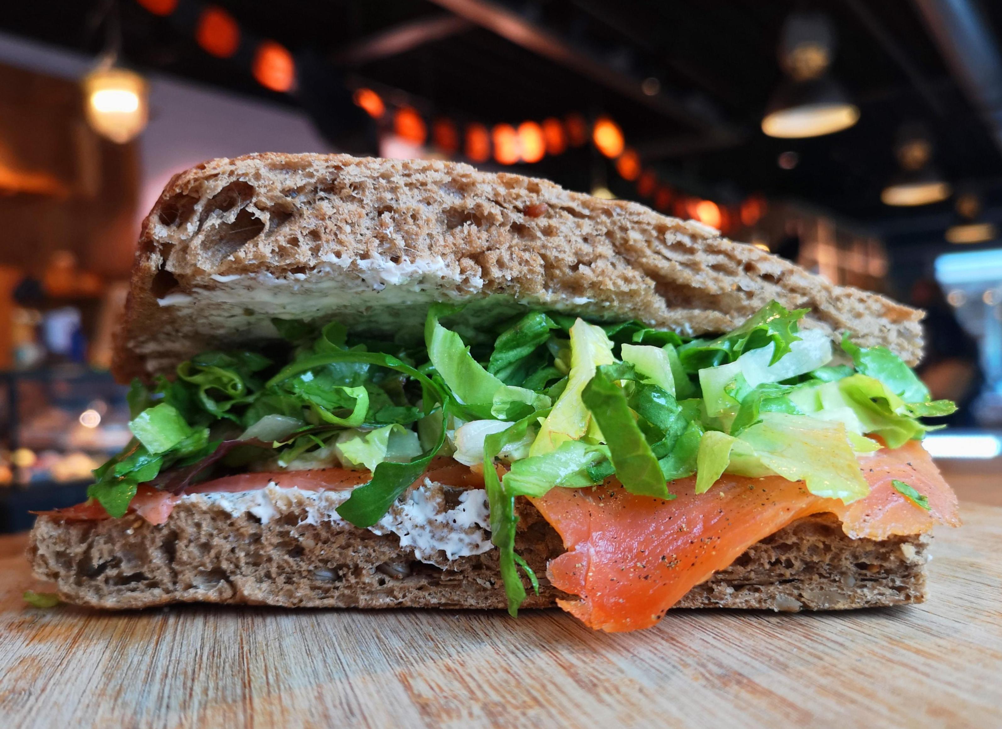 Broodje gerookte zalm